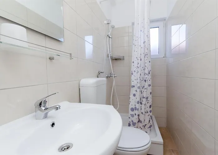 Rezika Apartman Mundanije