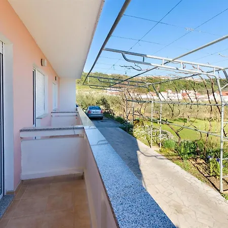Rezika Apartman Mundanije