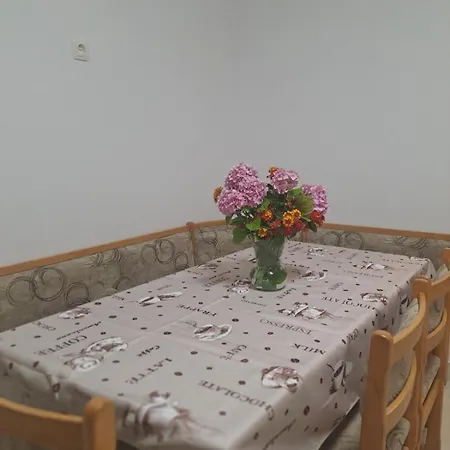 Rezika * Mundanije