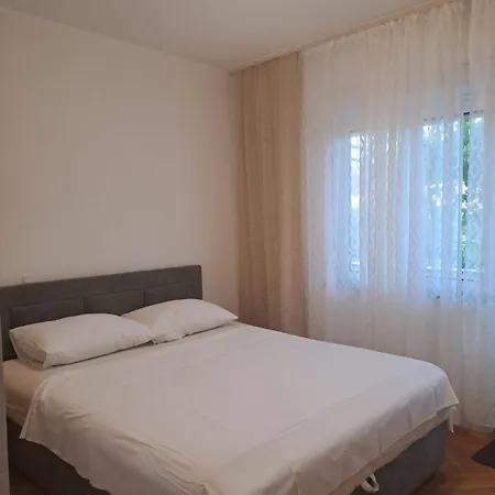 아파트 Rezika Mundanije